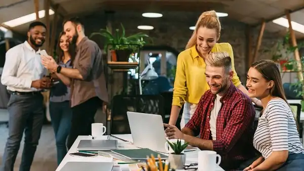 Có nên học trực tuyến hay không?