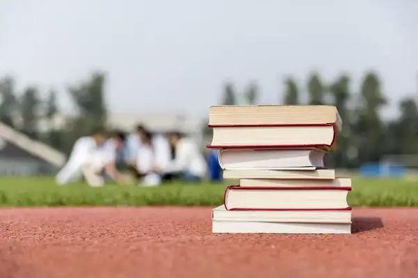 Du học sinh cần chấp hành nghiêm chỉnh các nội quy nhà trường